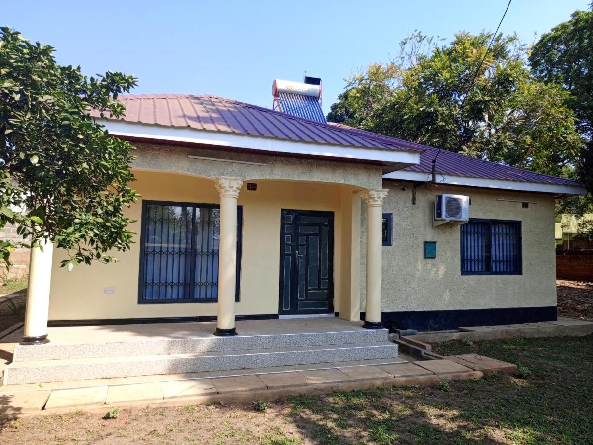 Matt Bed And Breakfast Λιλόνγκουε Εξωτερικό φωτογραφία